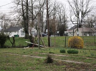 144 Locust St, Jeffersonville, IN 47130