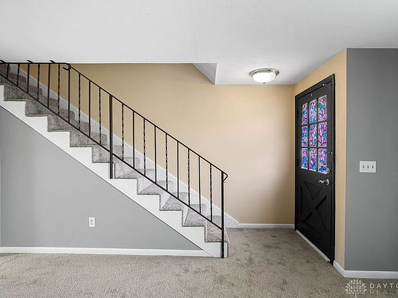 3rd image of 825 Clareridge Ln