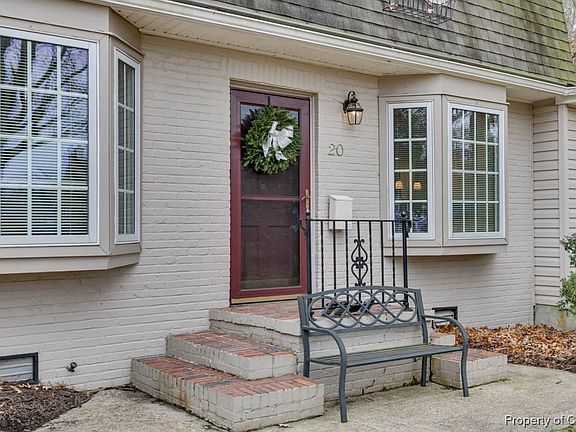 5th image of 20 Holly Dr