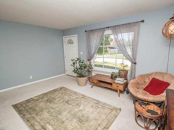 4th image of 3615 Hiwood Ave