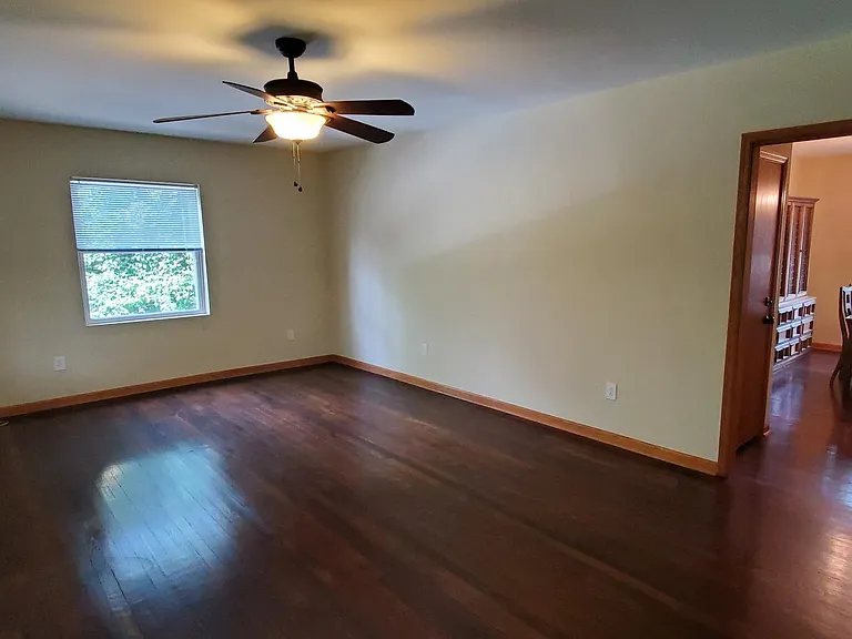 2609 W Kirkwood Ave — Photo 6