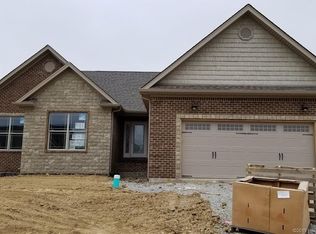 5622 Raintree Rdg, Jeffersonville, IN 47130