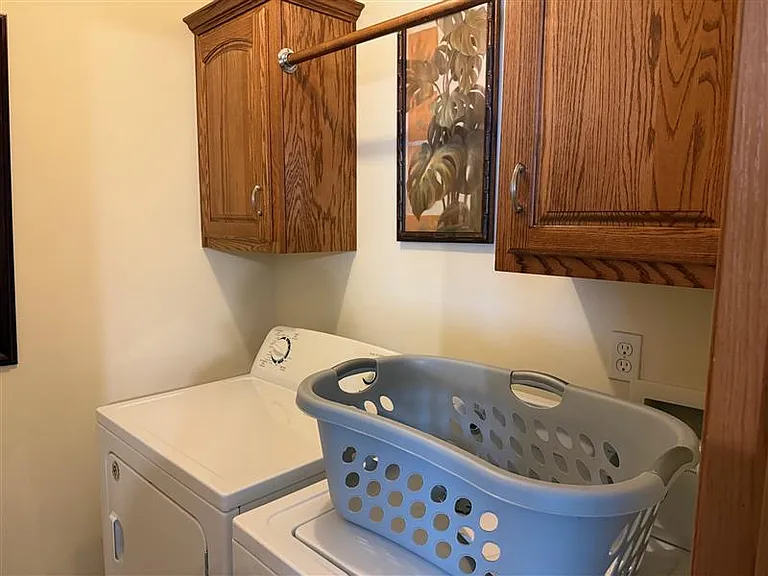 Laundry Room With Washer & Dryer