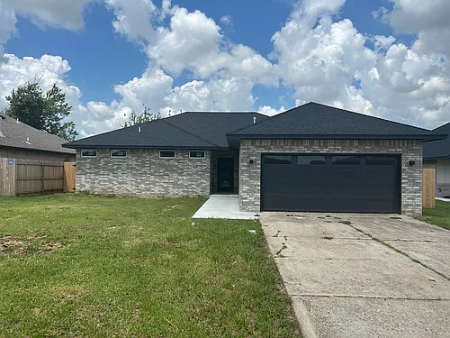 8425 Stonewood Dr Photo 1