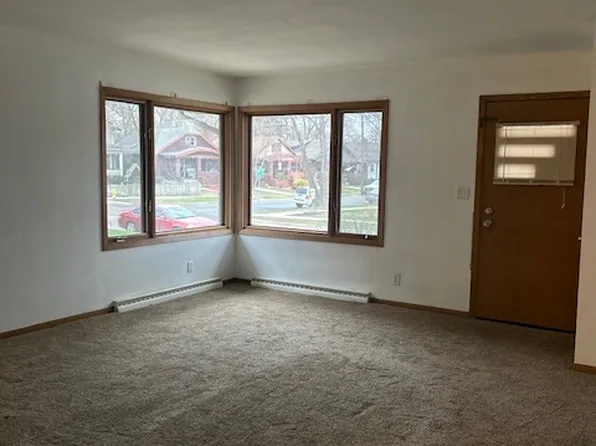 222 Guard St, Rockford, IL 61103