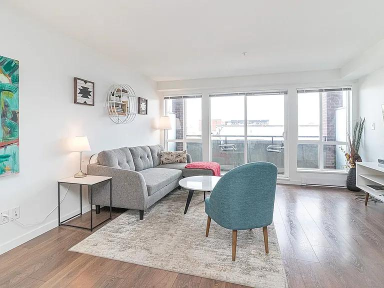 517 Fisgard St #206 — Photo 8
