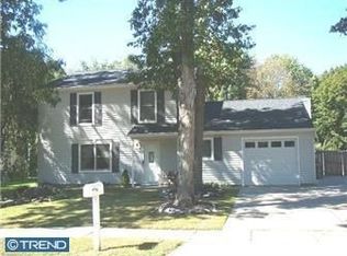 521 Forest Ct, Williamstown, NJ 08094