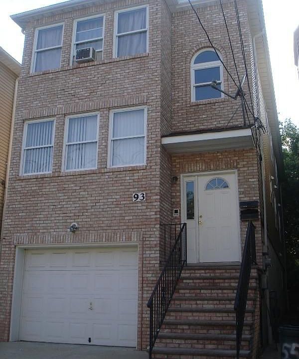 1st image of 93 Stuyvesant Ave