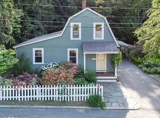 29 Woodland Rd, Wakefield, MA 01880