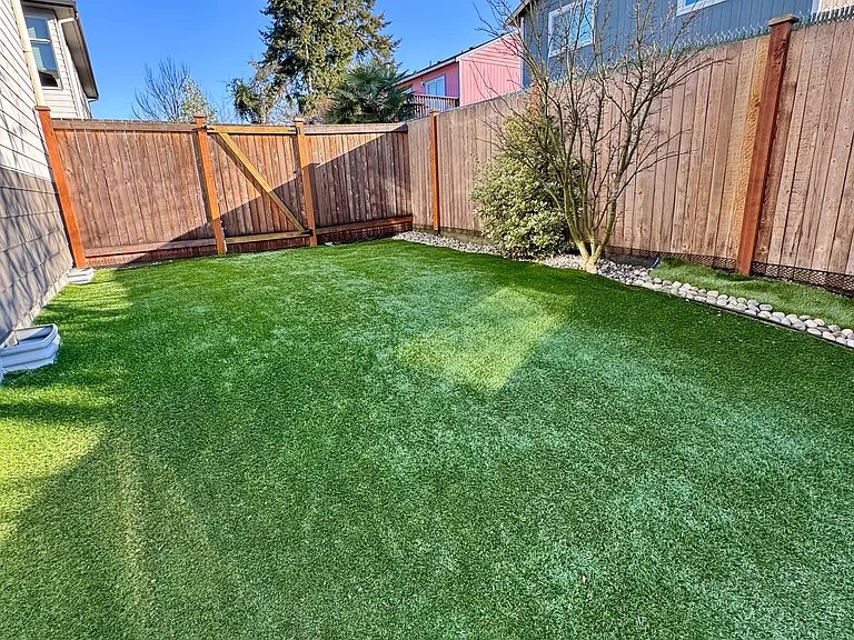 4042 Martin Luther King Jr Way S — Photo 25