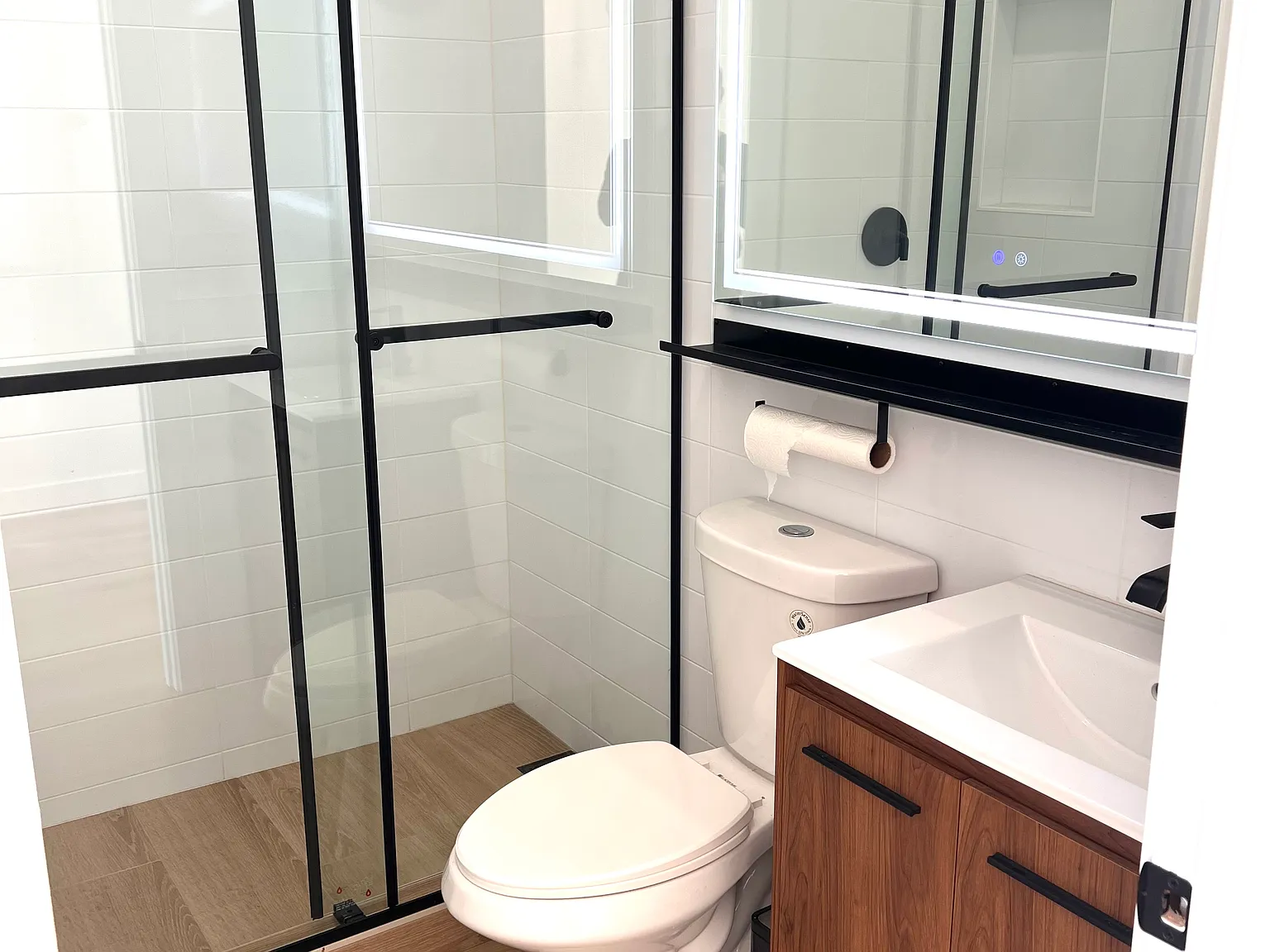 5844 Adelaide Ave — Photo 3