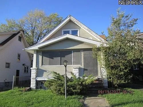 13901 Bartlett Ave photo 1