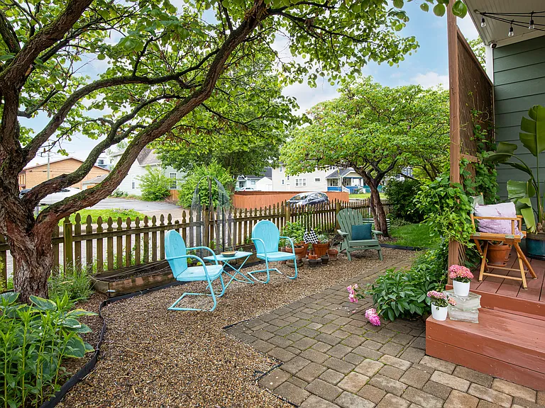 1502 Woodlawn Ave — Photo 20