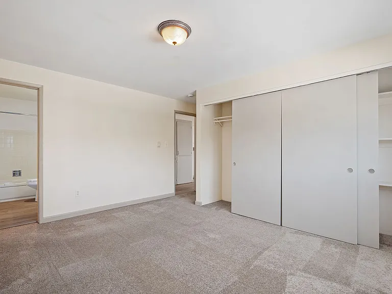 Alki Shores Apartments — Photo 28