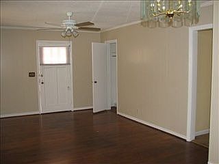 1st image of 327 Crosby Cir