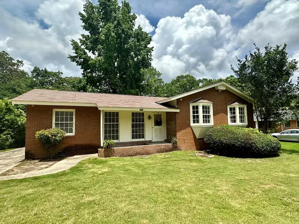 3825 Meadowcliff Dr, Columbus, GA 31907
