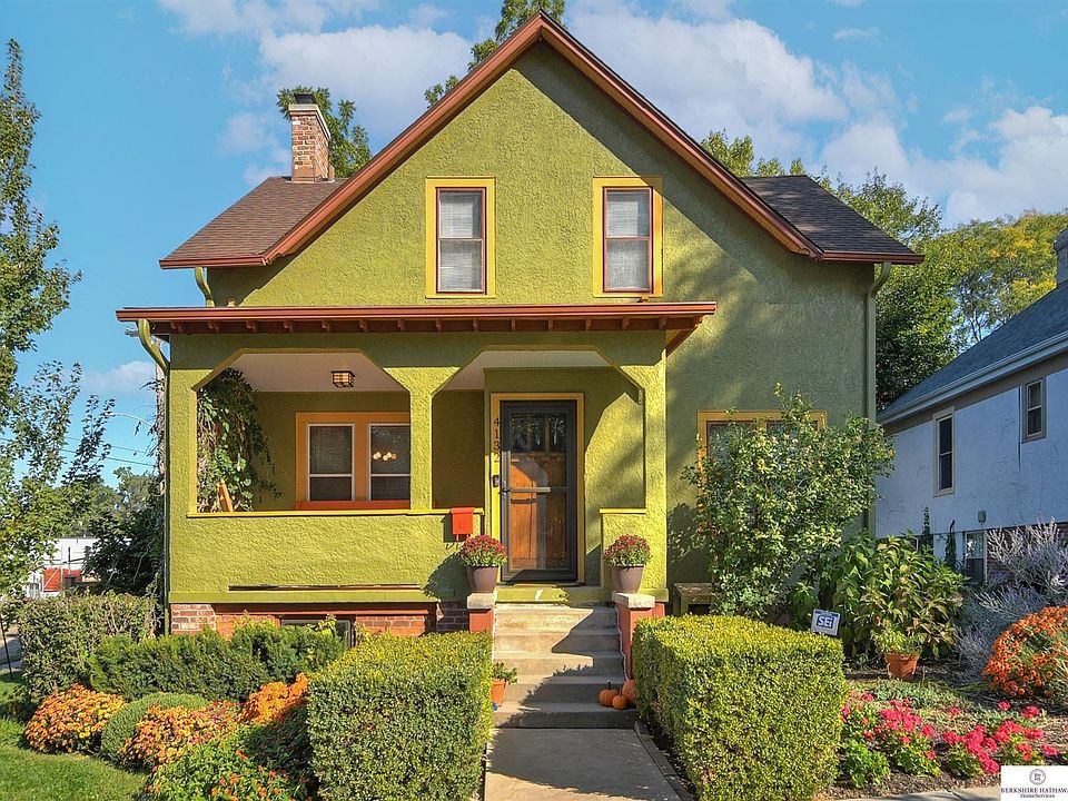 1st image of 4132 Izard St