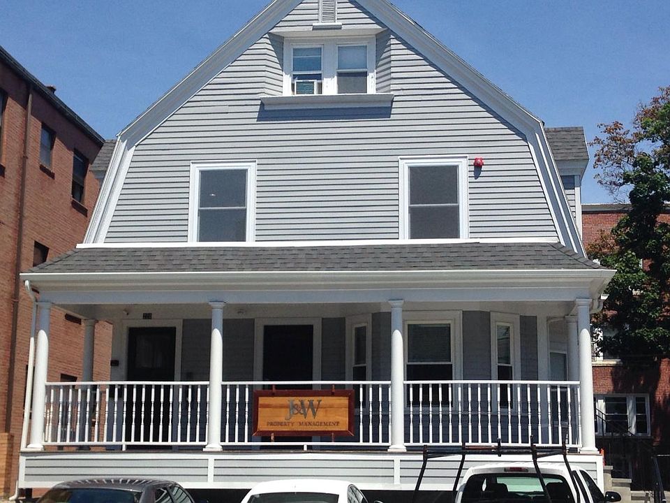 1st image of 220 Waterman St #3