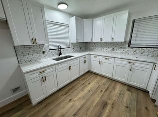 2705 Tanglewood St, Orange, TX 77630