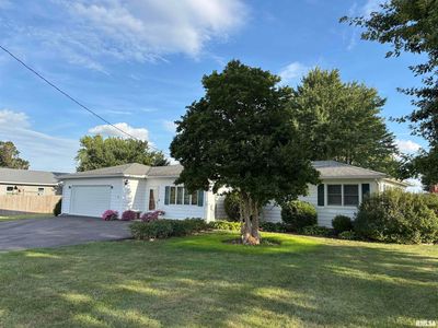 542 W Maple St, Oneida, IL, 61467