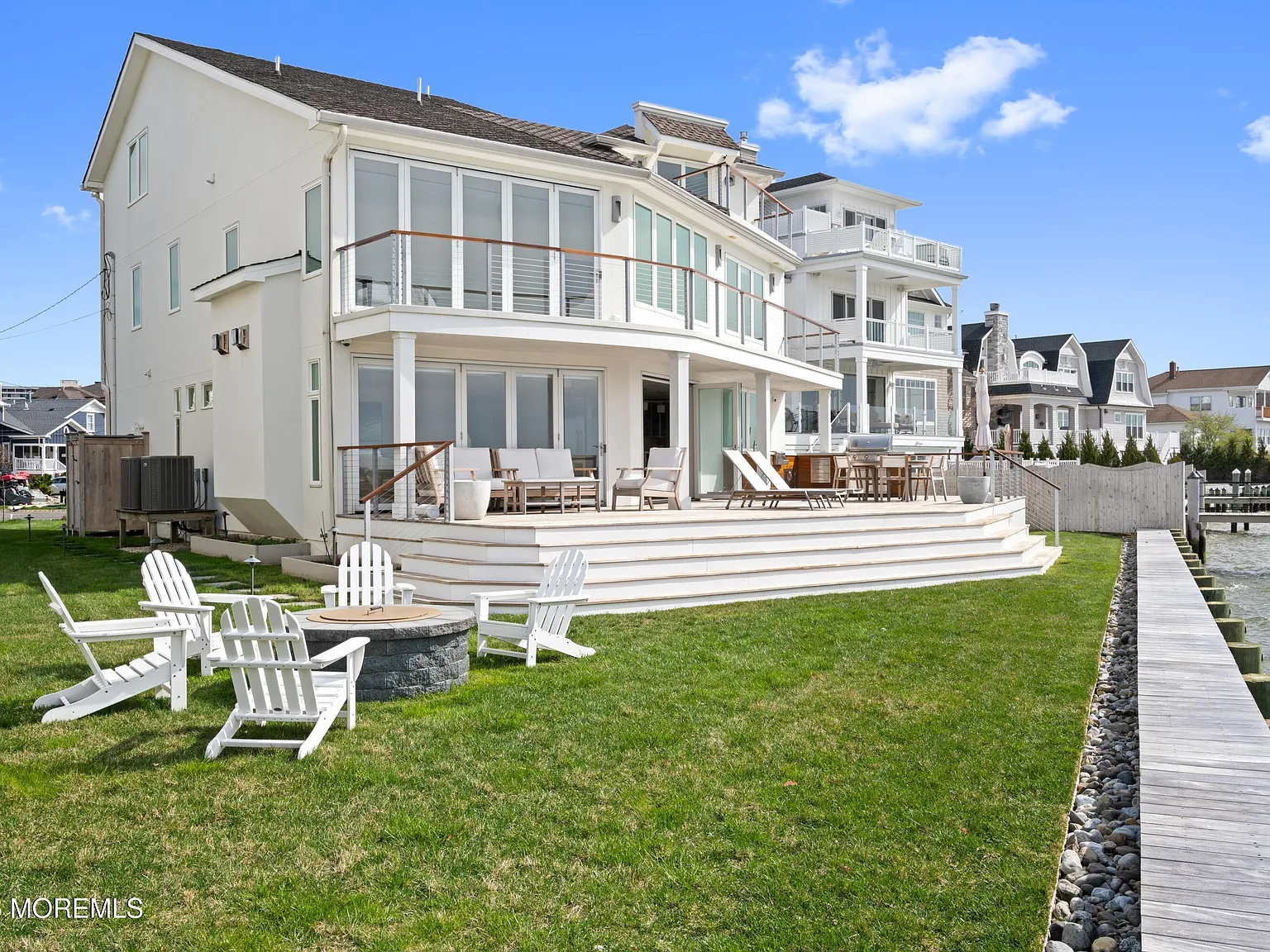 5 bed, 5.5 bath, 3775 sqft, $50,000 — Photo 4