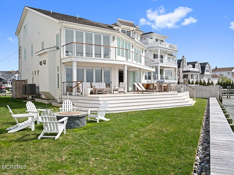 7 Circle Dr — Photo 4