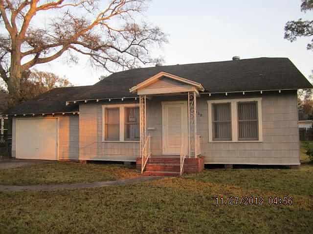 1st image of 2320 Glenwood Dr