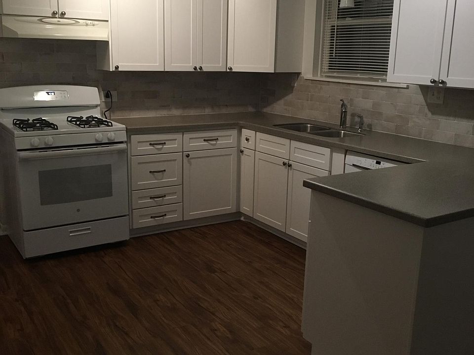 New Kitchen - all new appliances, cabinets & counter top