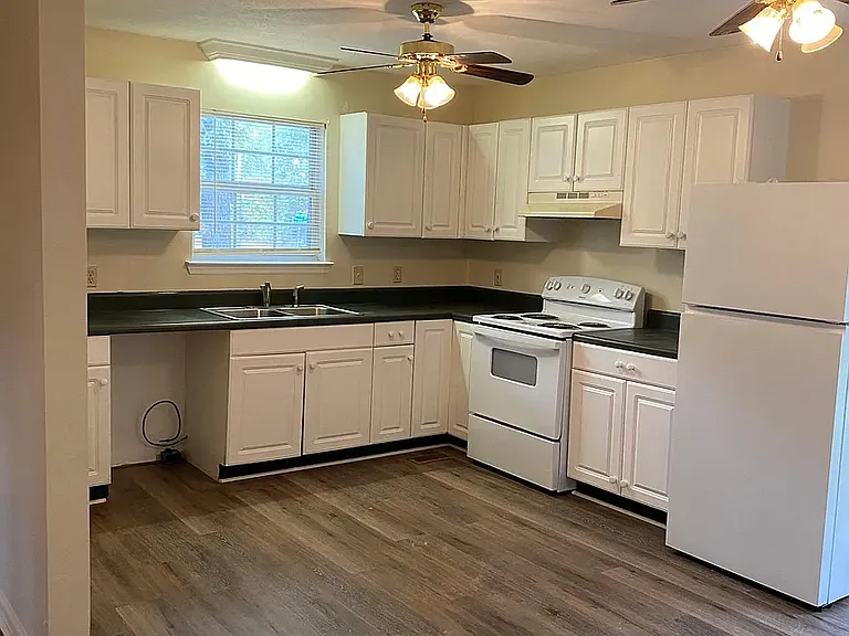 1904 Tinsley Pl — Photo 2
