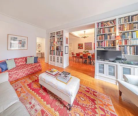 2nd image of 176 W 87th St #5B
