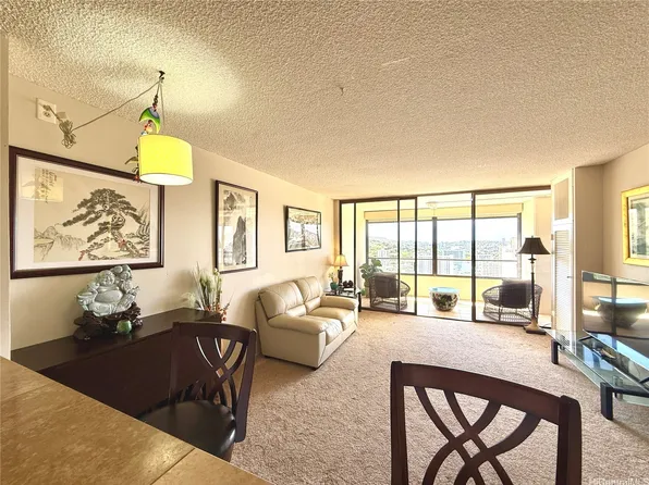 1717 Mott Smith Dr APT 2303, Honolulu, HI 96822