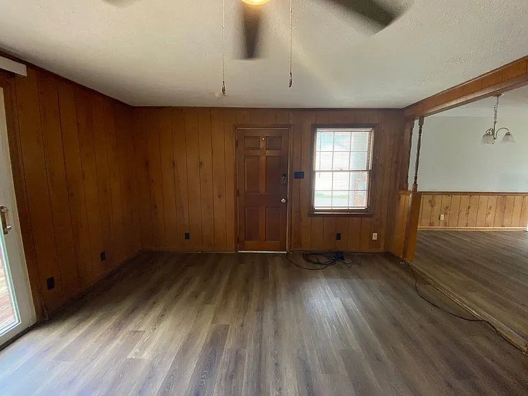 237 Vanderbilt Dr — Photo 29
