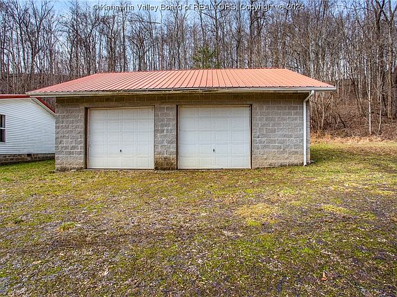 39 Fox Chase Rd, Alum Creek, WV 25003 | Zillow