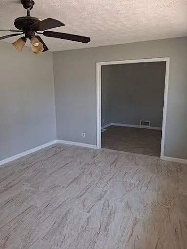 4314 Hendrix Dr — Photo 4