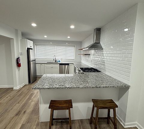 Breakfast bar