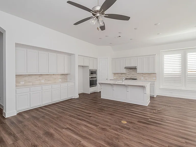 720 Wycliffe Dr — Photo 5