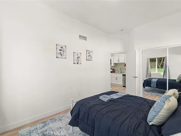 10730 Strathern St — Photo 51