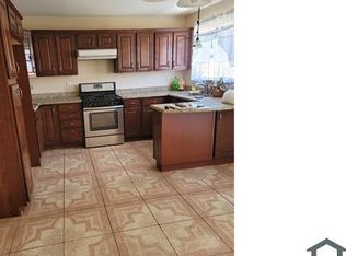4712 Metpark Dr, Las Vegas, NV 89110
