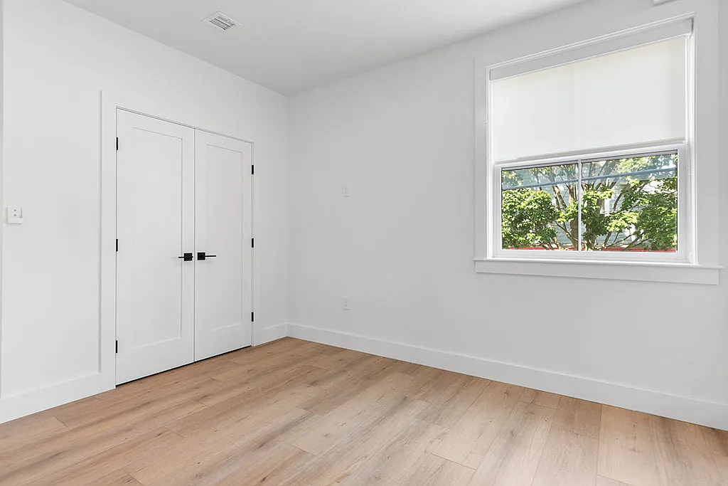2 bed, 705 sqft, $2,899 — Photo 3