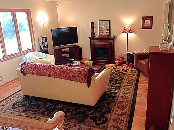 2nd image of 3 Barton Dr