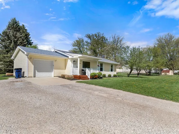 9455 Jean St, Fenton, MI 48430