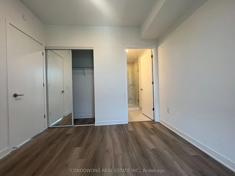 10 Oak St #2203 — Photo 6