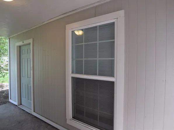 100 McArthur St, Sulphur, LA