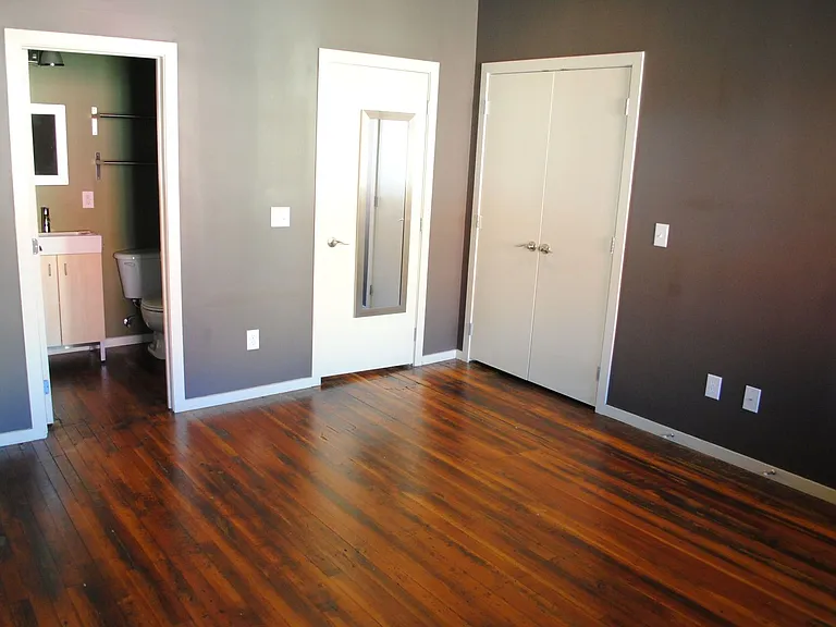 115 S 8th St #201 — Photo 7