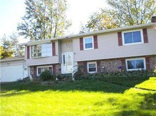 500 Old Niagara Rd, Lockport, NY 14094