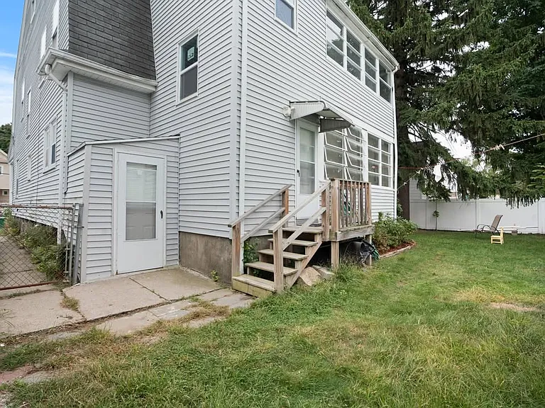 124 Sheridan Ave #2 — Photo 20