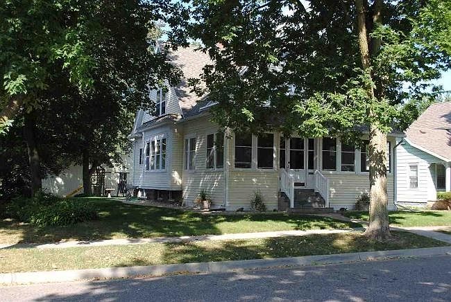 2nd image of 421 Washington St