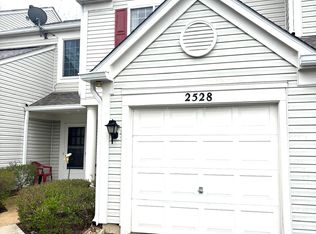 2528 Bordeaux Ln, Naperville, IL 60540
