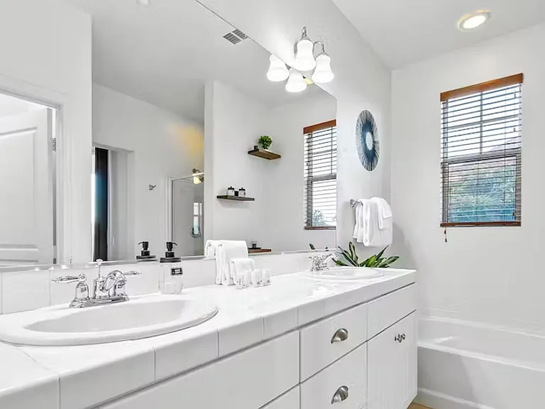 760 Harbor Cliff Way #118 — Photo 29
