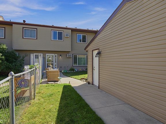 2nd image of 233 19th St E